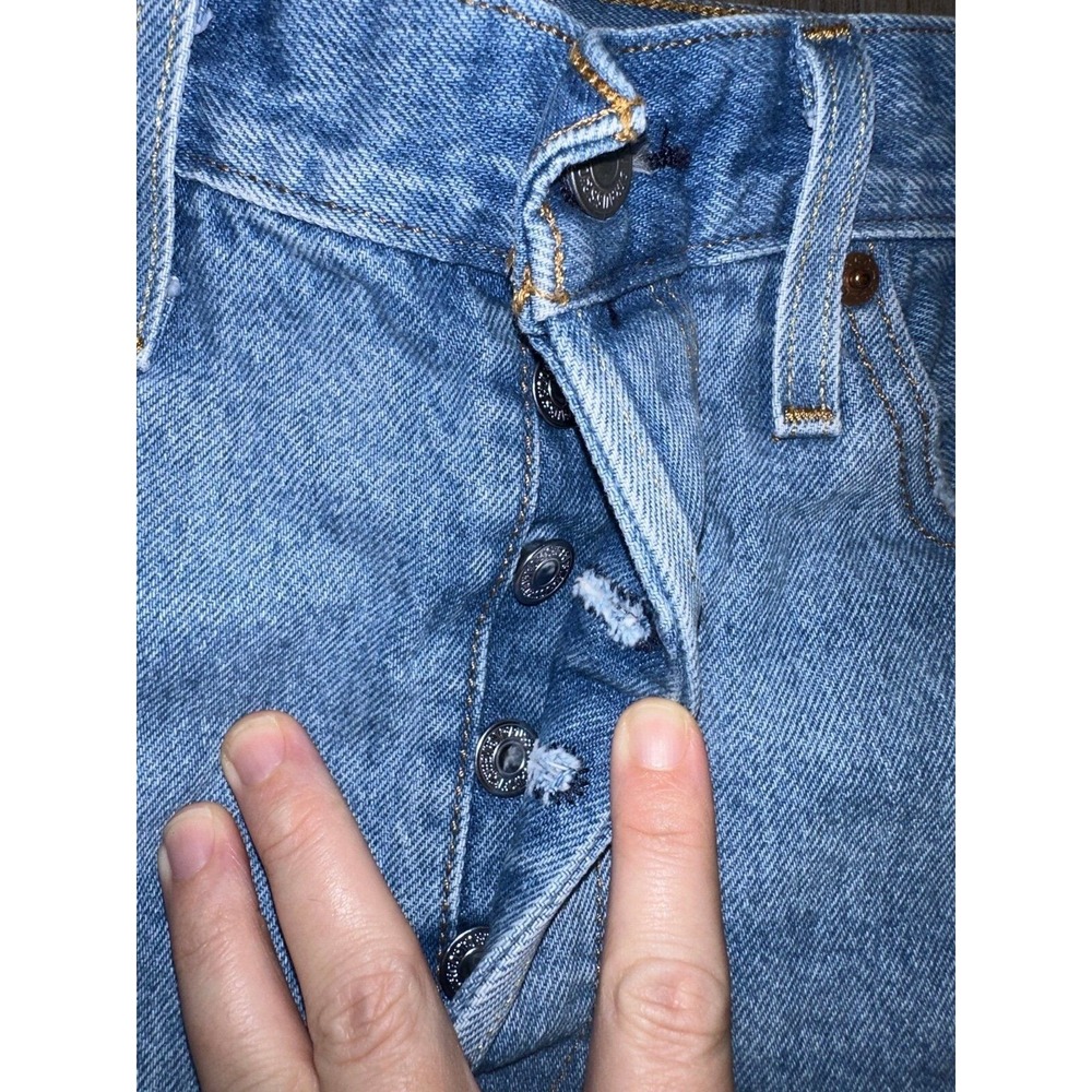 High-Rise Frayed Hem Denim Shorts - Light Blue - Picture 5 of 7